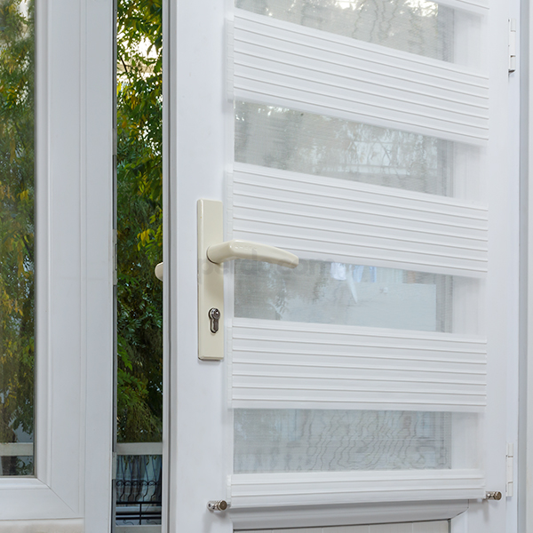 Kapı Pencere için Zebra Perde Briz Çubuklu veya Metal Rustik veya Cama Takılan Yapışkanlı Çıta Fiyatı <font color='#0000CD'>165,00 TL / m2</font>