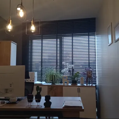 Antrasit jaluzi ofis perdesi