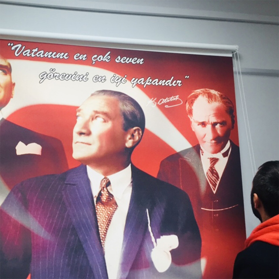 Atatürk resimli stor perde