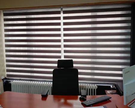 Ofis zebra perde