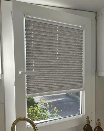 Plicell Cam Balkon Perdesi Normal Ev Pencerelerinde Kullanılabilir mi?
